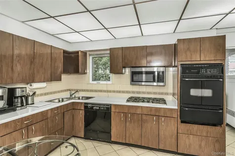 116 82nd Road Kew Gardens NY 11415