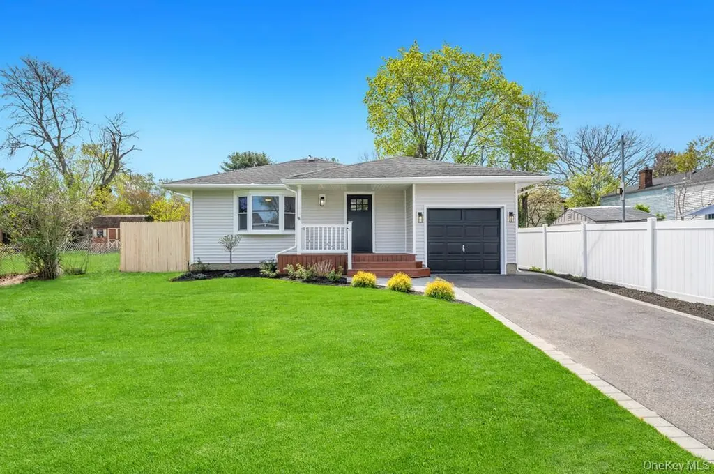 130 Farner Avenue Selden NY 11784
