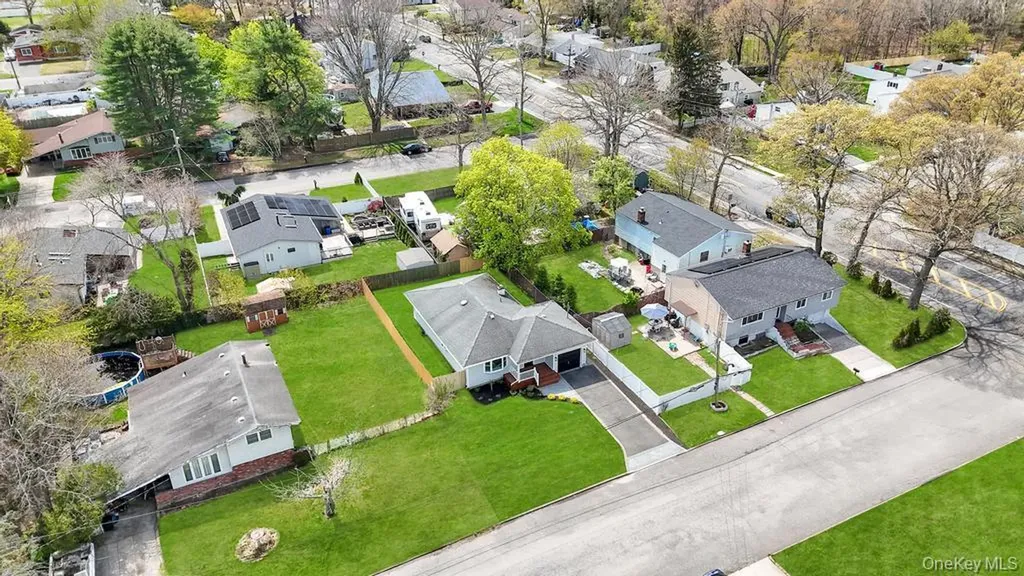 130 Farner Avenue Selden NY 11784