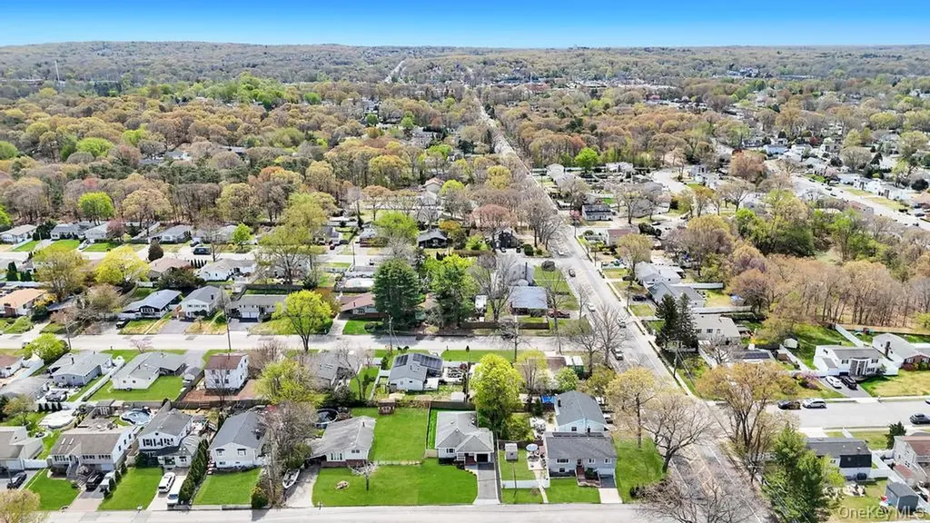 130 Farner Avenue Selden NY 11784