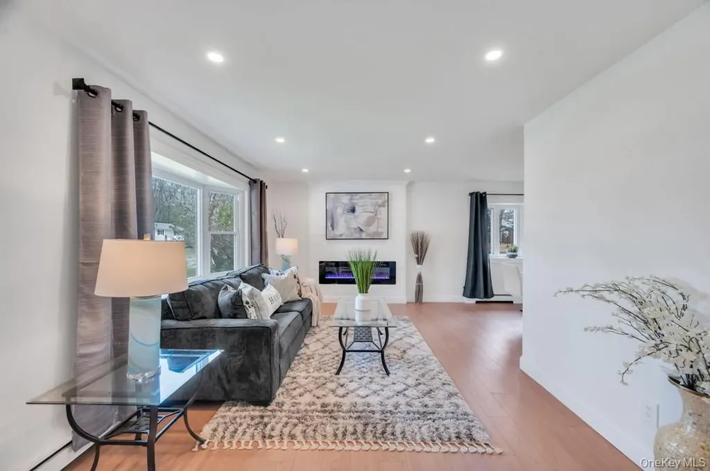 130 Farner Avenue Selden NY 11784