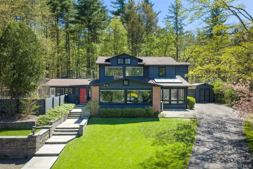 15-17 Broadview Road Woodstock NY 12498