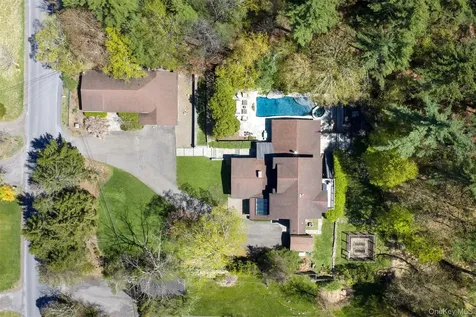 15-17 Broadview Road Woodstock NY 12498
