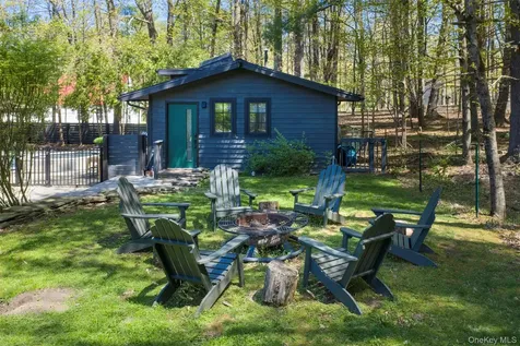 15-17 Broadview Road Woodstock NY 12498