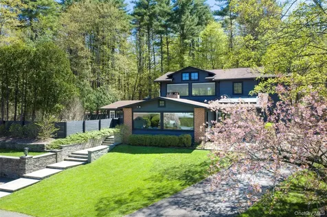 15-17 Broadview Road Woodstock NY 12498