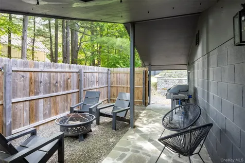 15-17 Broadview Road Woodstock NY 12498