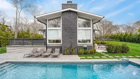 1 Carver Street Sag Harbor NY 11963