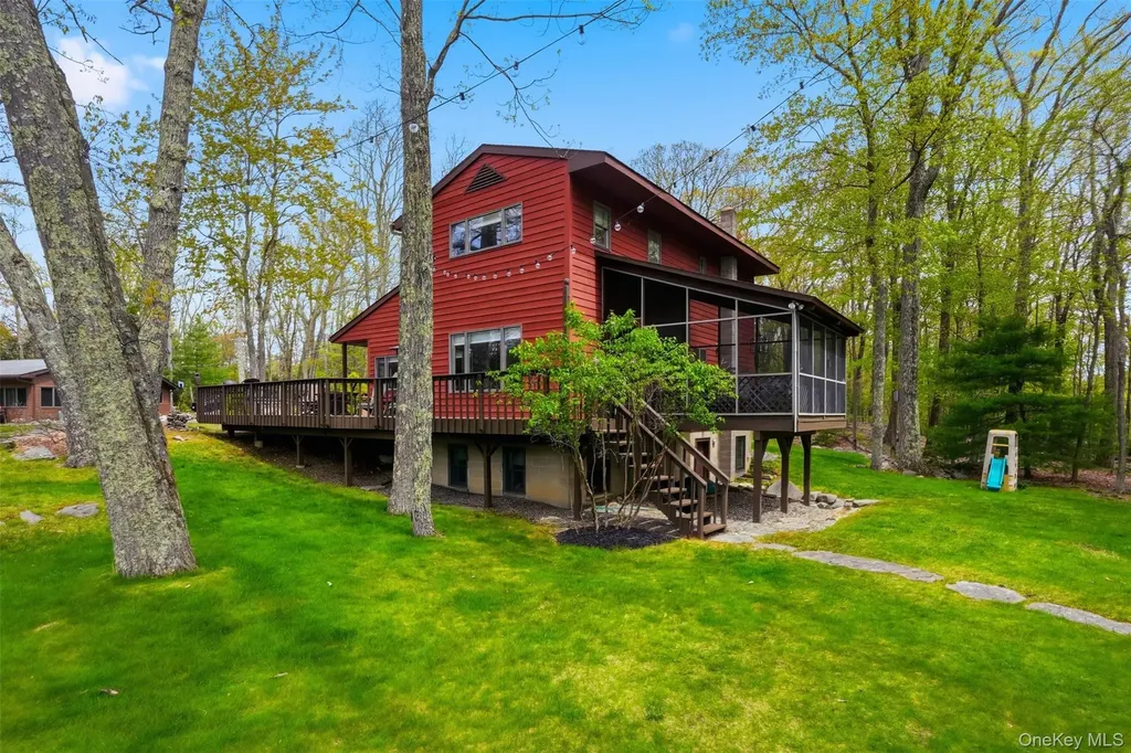 8 Division Road Wurtsboro NY 12790
