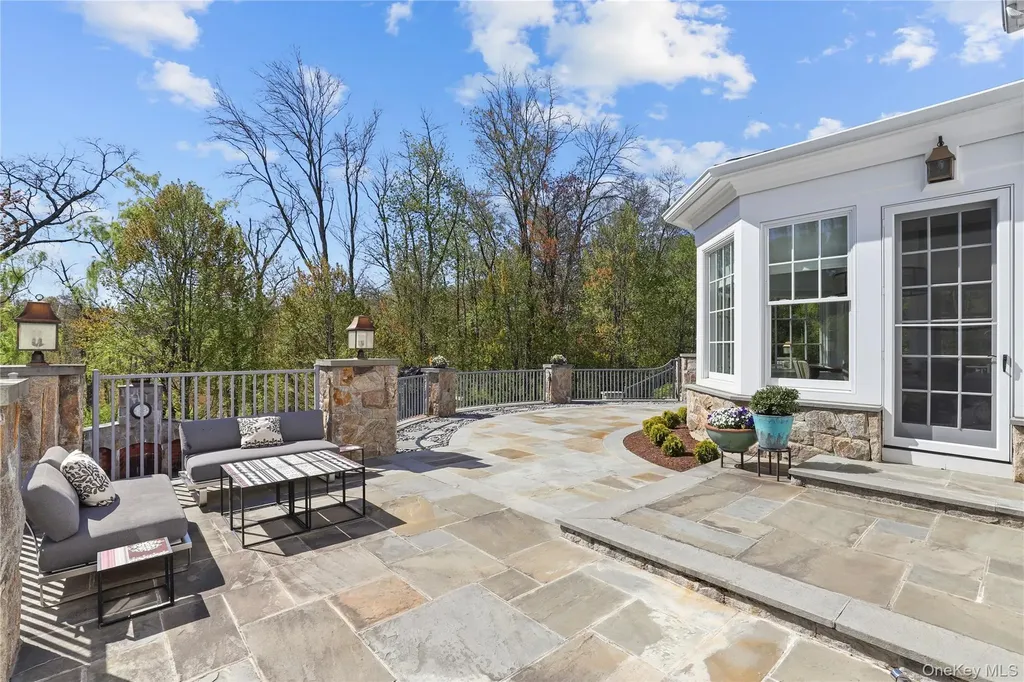 6 Stone Bridge Road Purchase NY 10577