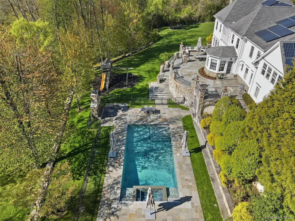 6 Stone Bridge Road Purchase NY 10577