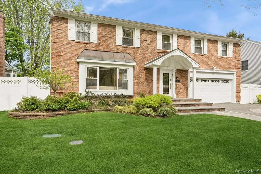 192 Split Rock Road Syosset NY 11791