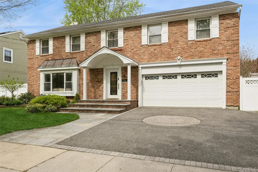 192 Split Rock Road Syosset NY 11791