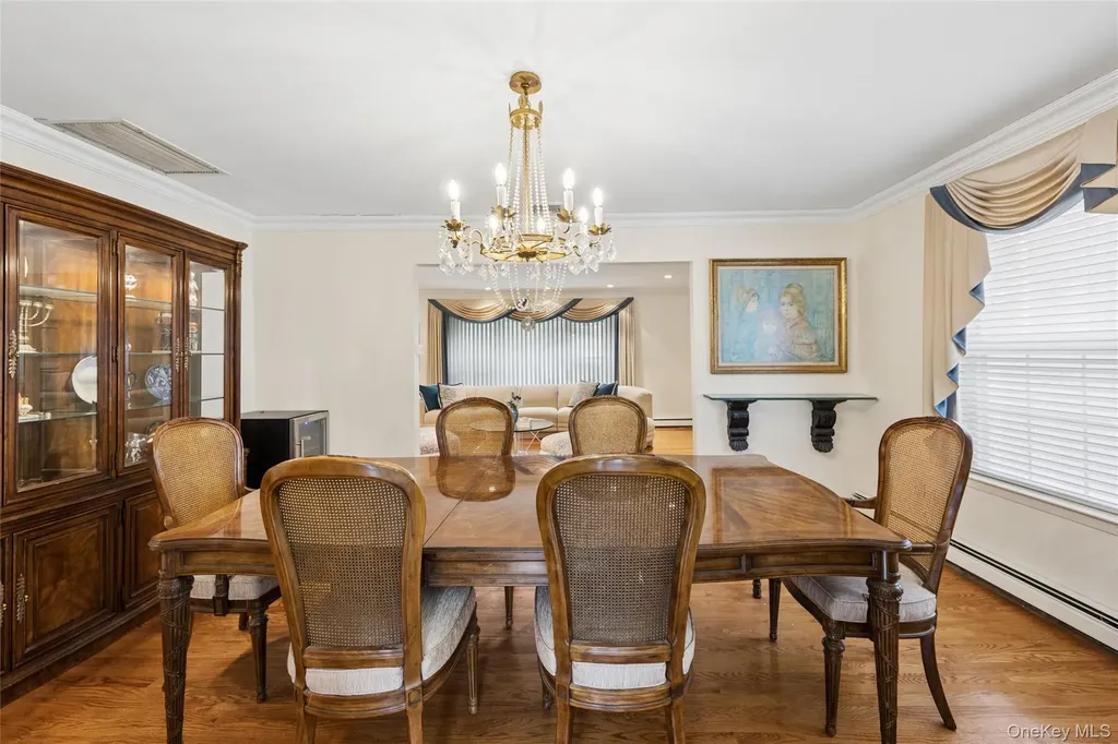 192 Split Rock Road Syosset NY 11791