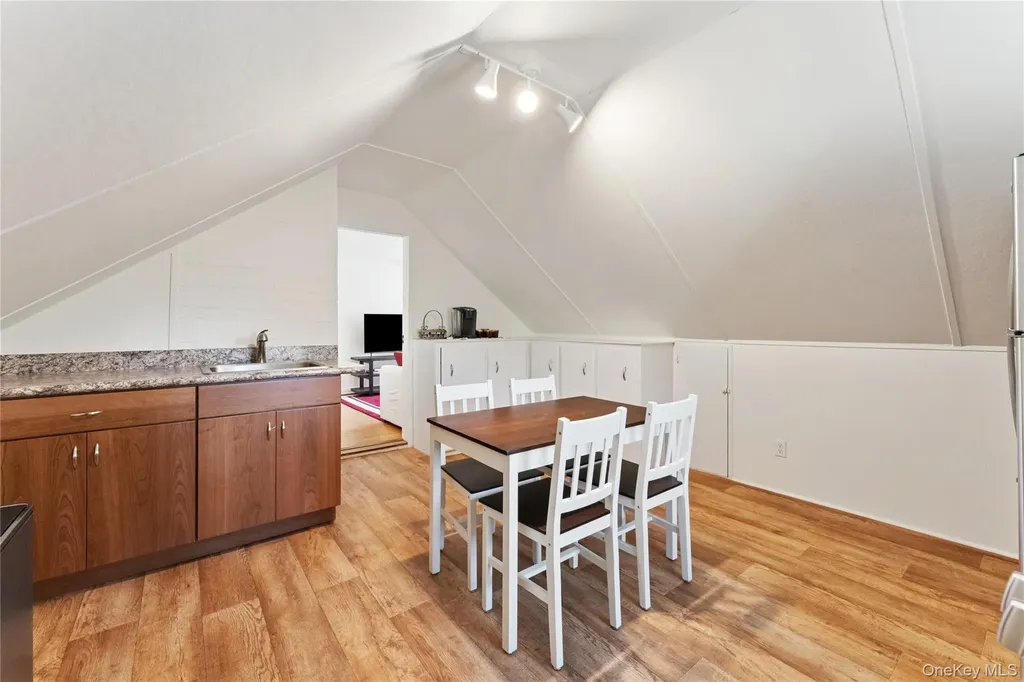 165 Montauk Highway Westhampton NY 11977
