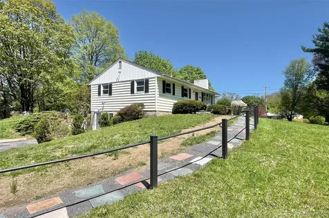 2 Long Meadow Drive Staatsburg NY 12580
