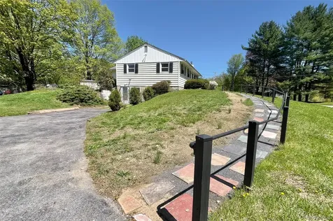 2 Long Meadow Drive Staatsburg NY 12580