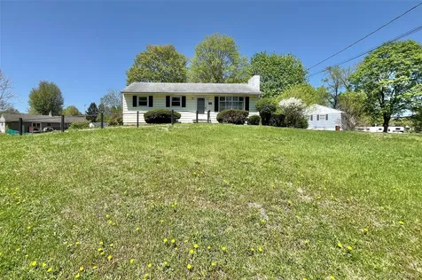 2 Long Meadow Drive Staatsburg NY 12580