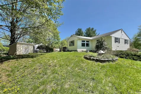 2 Long Meadow Drive Staatsburg NY 12580