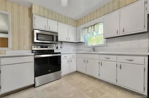 2 Long Meadow Drive Staatsburg NY 12580