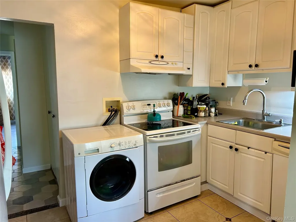 40 Scarborough Lane Wappingers Falls NY 12590
