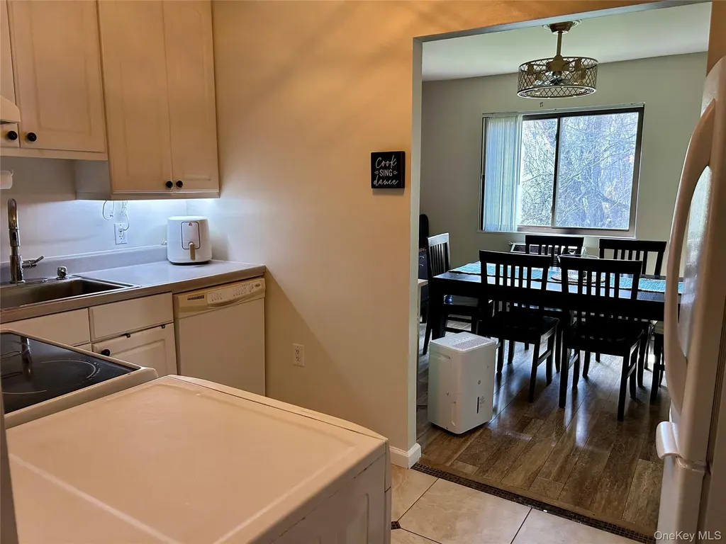 40 Scarborough Lane Wappingers Falls NY 12590