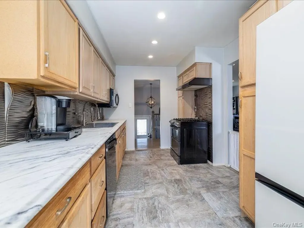 3517 Lawrence Avenue Oceanside NY 11572
