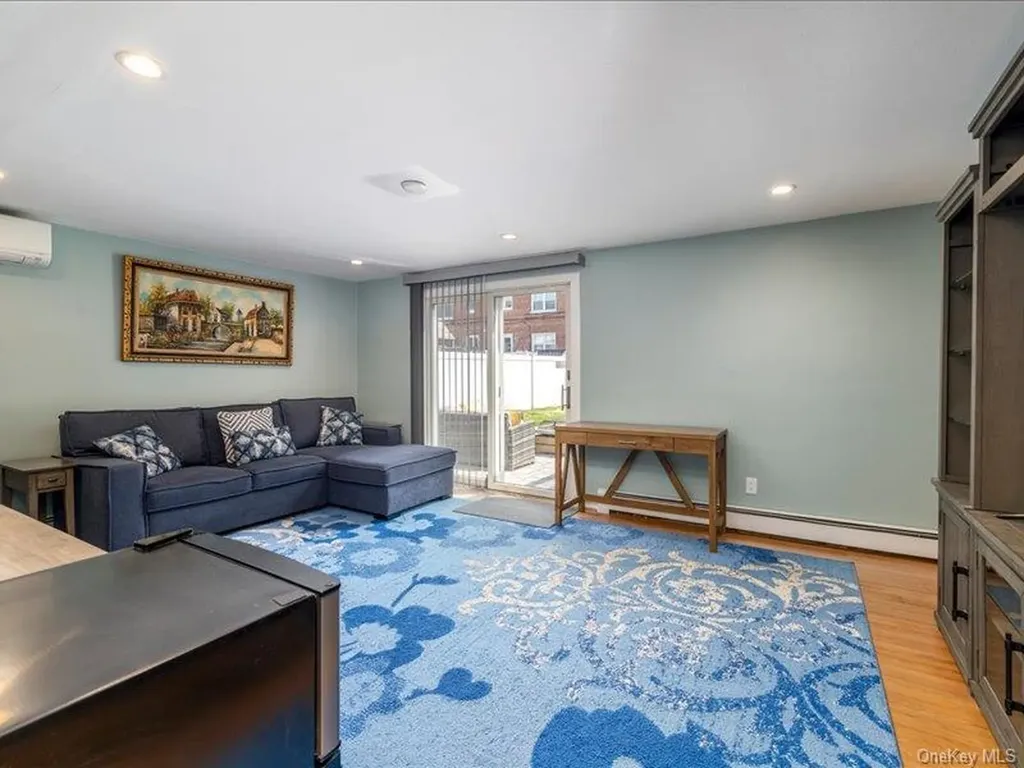 3517 Lawrence Avenue Oceanside NY 11572