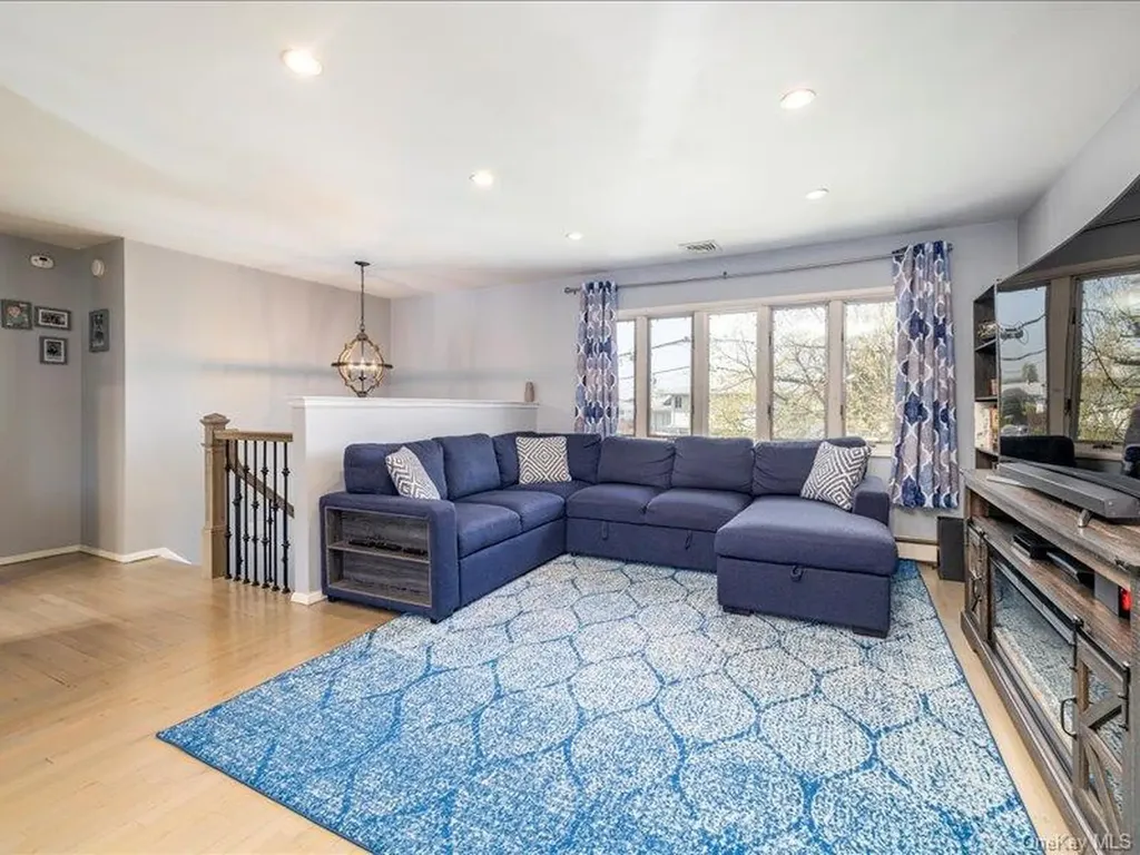 3517 Lawrence Avenue Oceanside NY 11572
