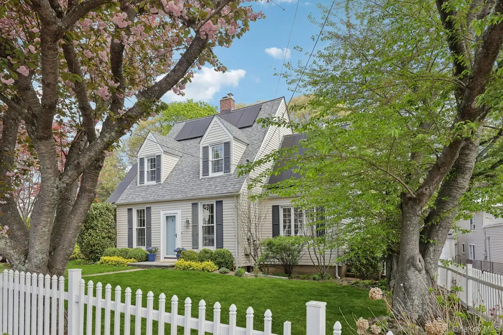 945 Harrison Drive Centerport NY 11721
