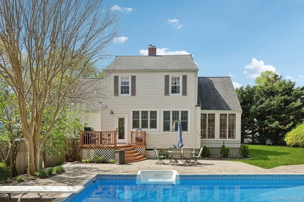 945 Harrison Drive Centerport NY 11721