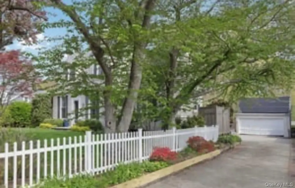 945 Harrison Drive Centerport NY 11721
