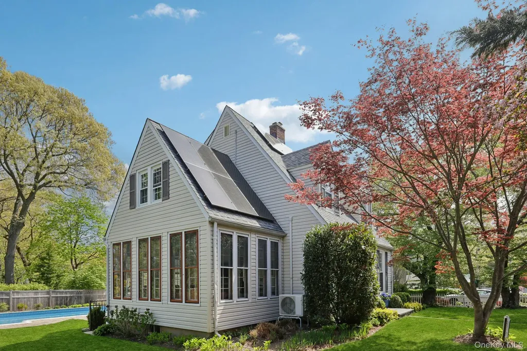 945 Harrison Drive Centerport NY 11721