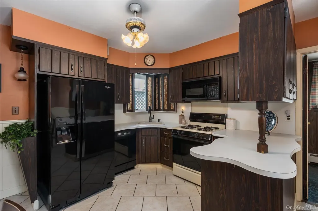 89 Bellevue Avenue Oceanside NY 11572