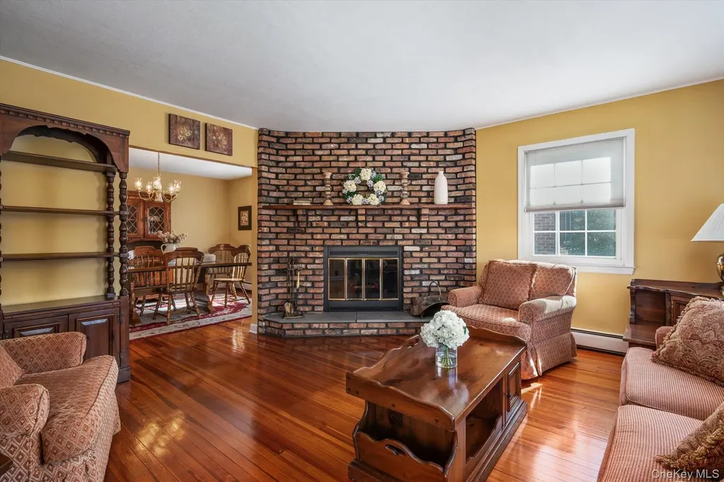 89 Bellevue Avenue Oceanside NY 11572