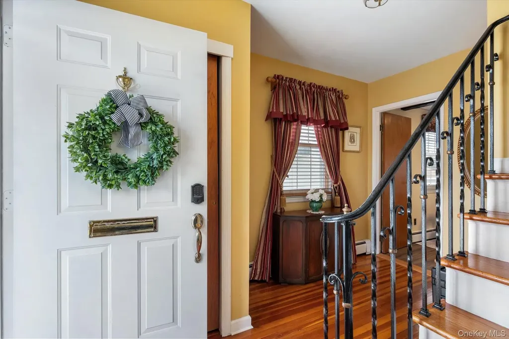 89 Bellevue Avenue Oceanside NY 11572