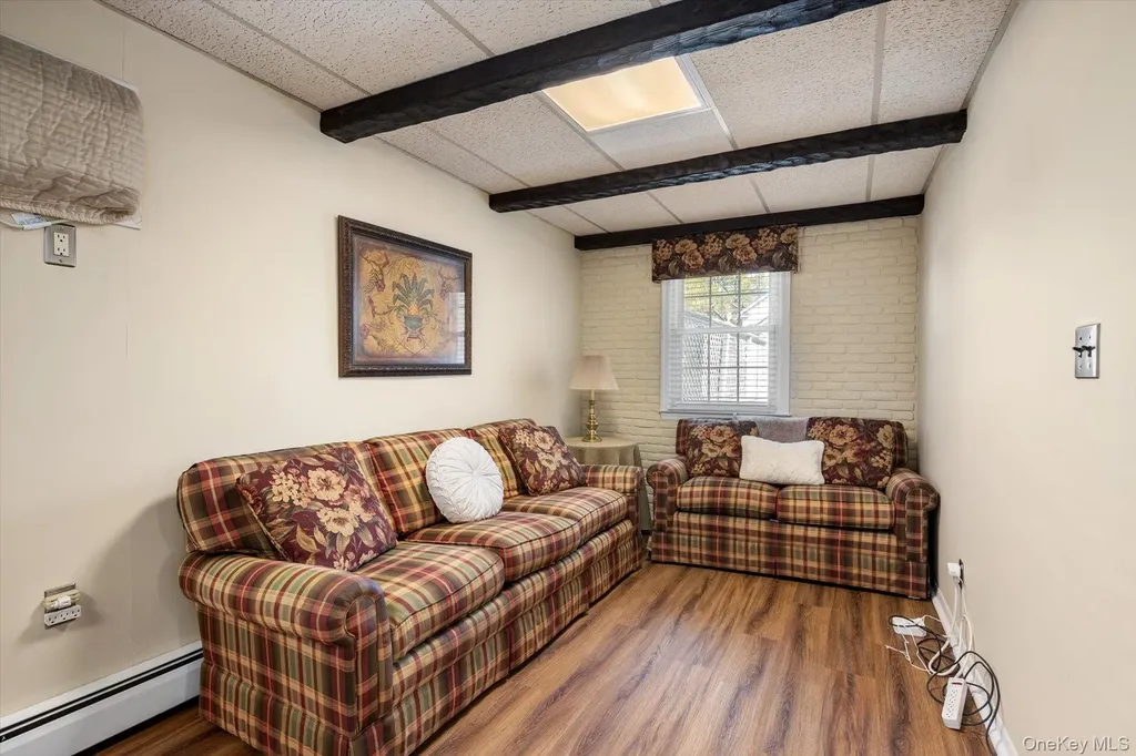 89 Bellevue Avenue Oceanside NY 11572