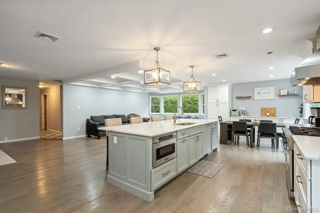 14 S Hollow Road Dix Hills NY 11746