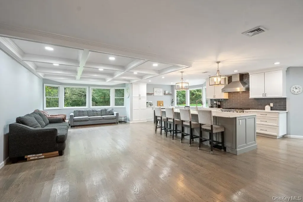 14 S Hollow Road Dix Hills NY 11746