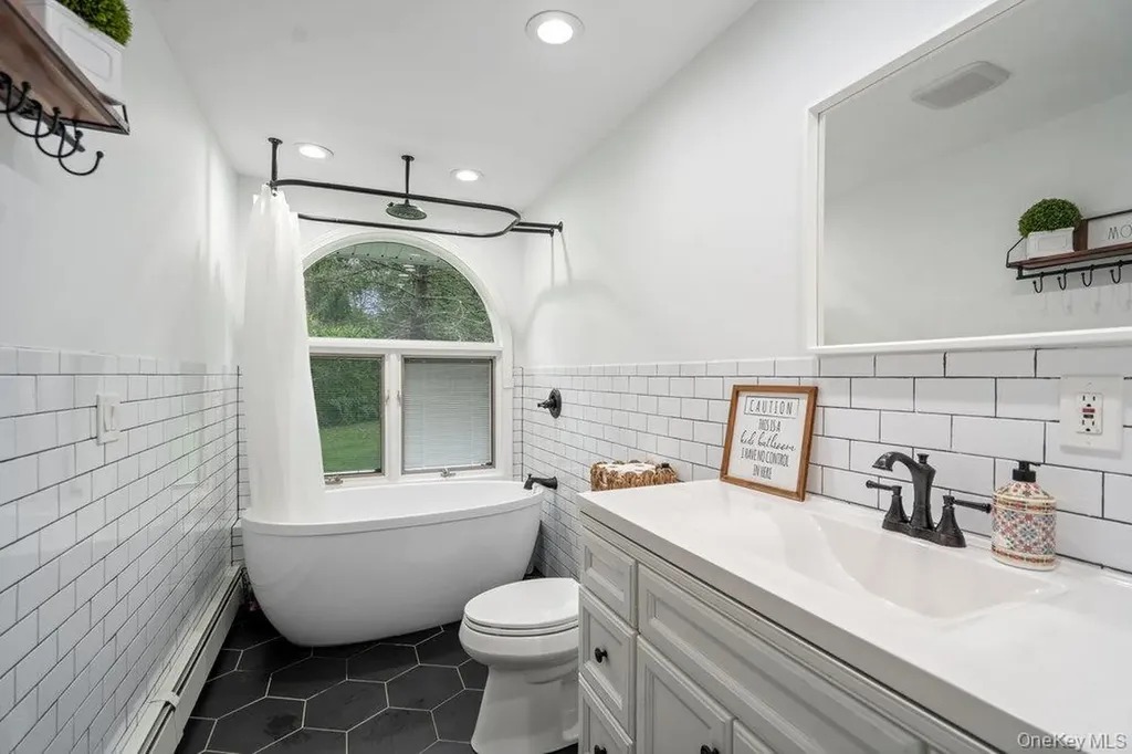 14 S Hollow Road Dix Hills NY 11746