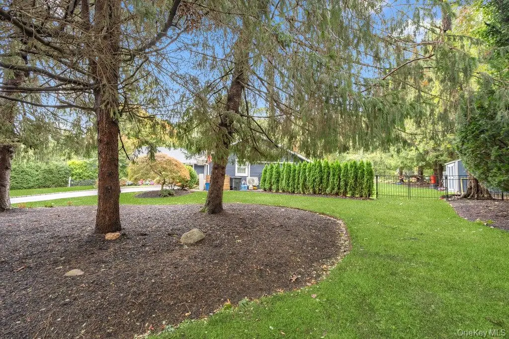 14 S Hollow Road Dix Hills NY 11746