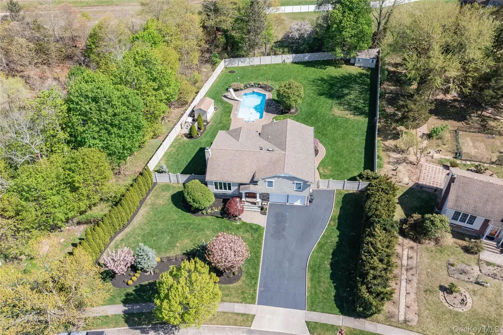 101 Hayrick Lane Commack NY 11725
