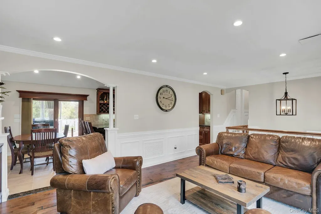 101 Hayrick Lane Commack NY 11725