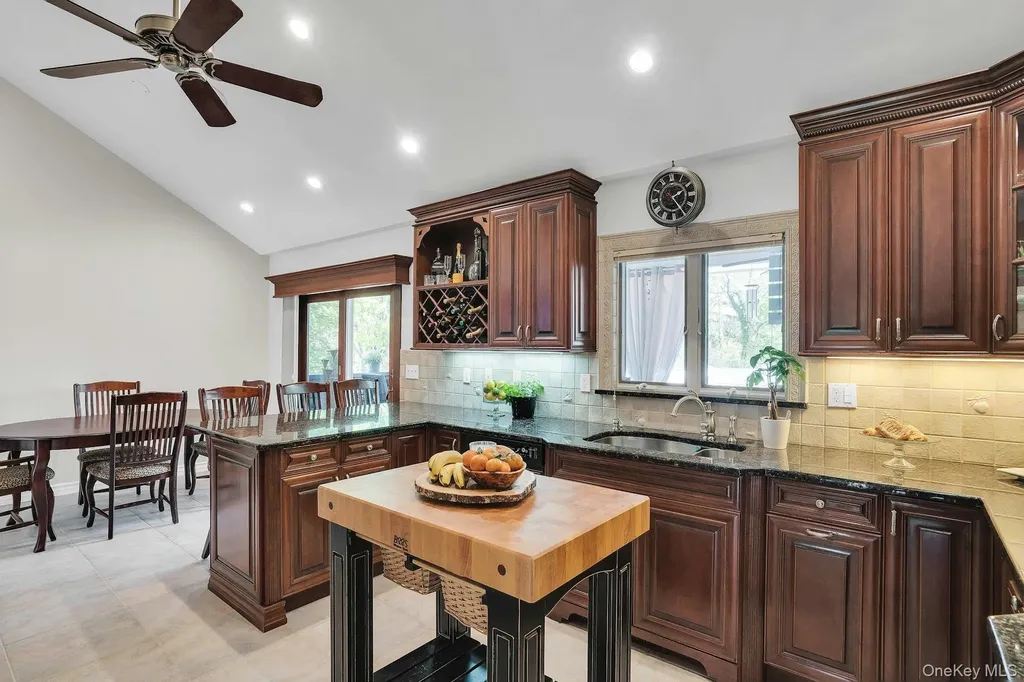 101 Hayrick Lane Commack NY 11725