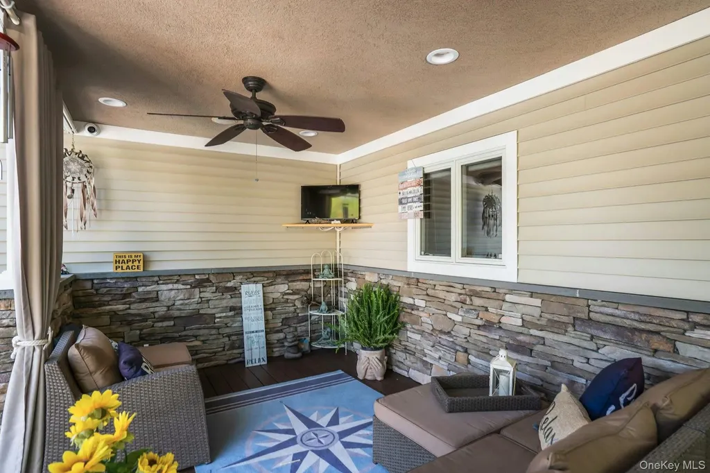 101 Hayrick Lane Commack NY 11725