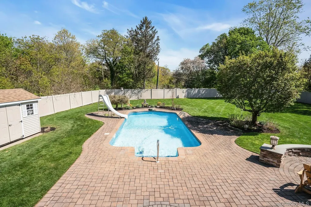 101 Hayrick Lane Commack NY 11725