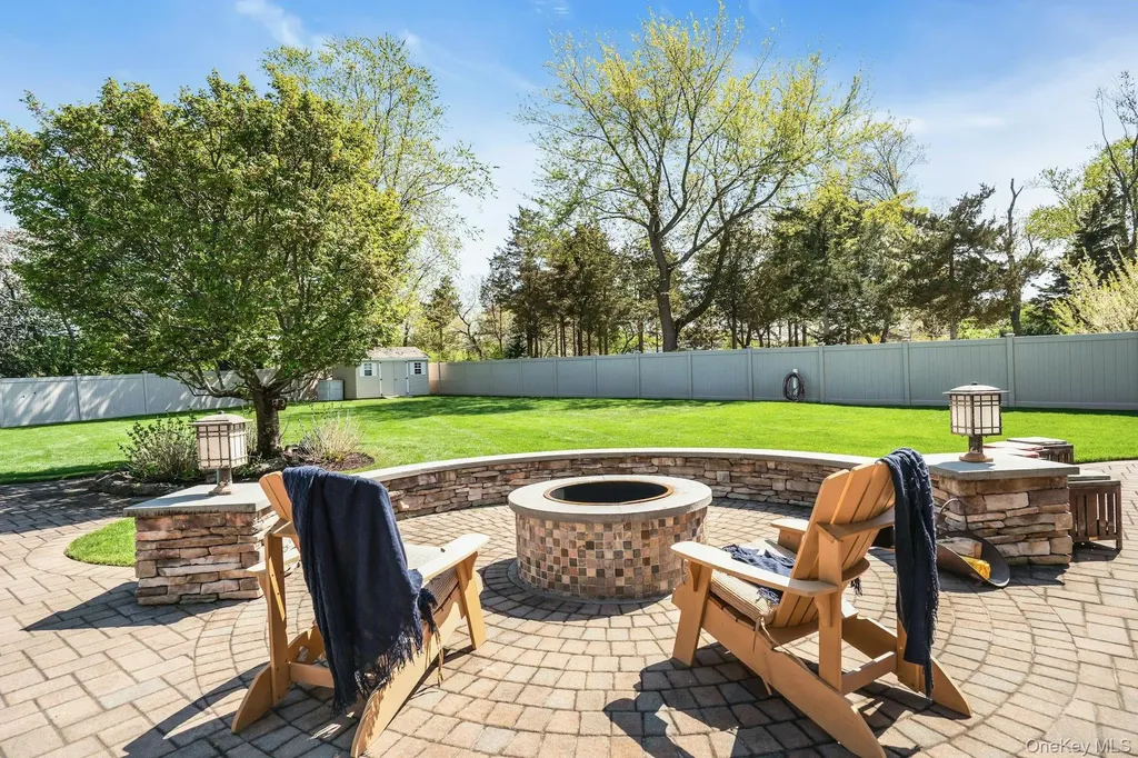 101 Hayrick Lane Commack NY 11725