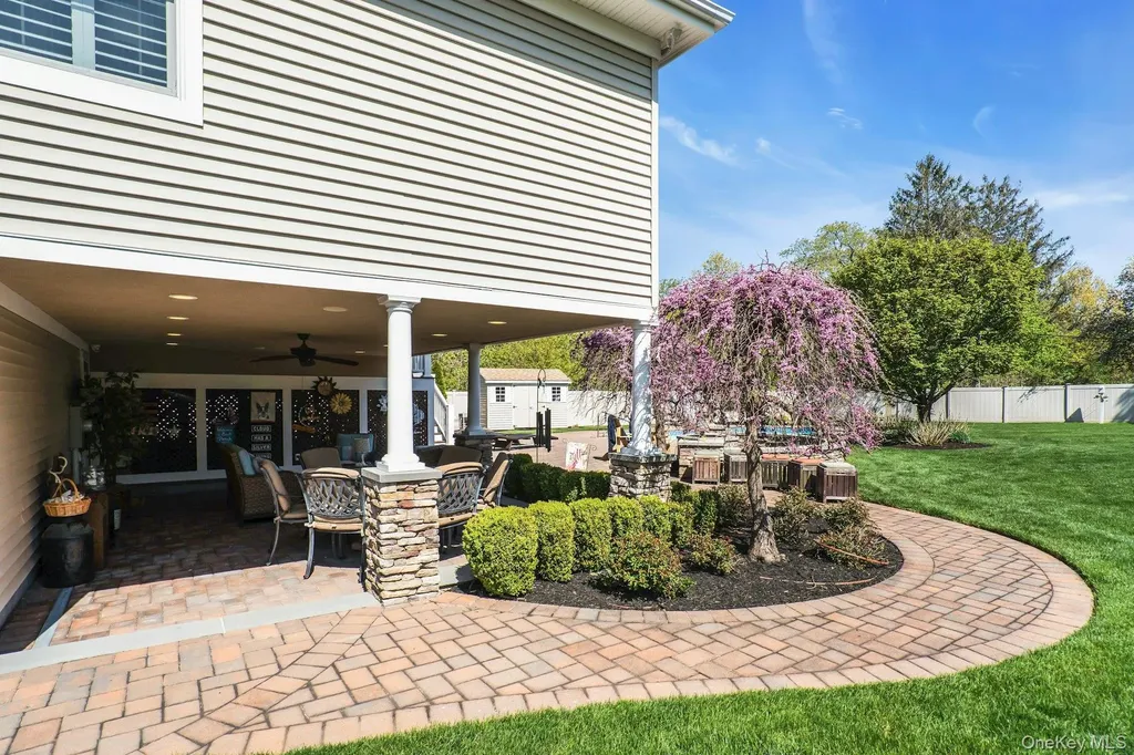 101 Hayrick Lane Commack NY 11725