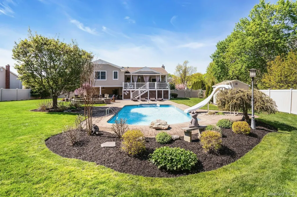 101 Hayrick Lane Commack NY 11725