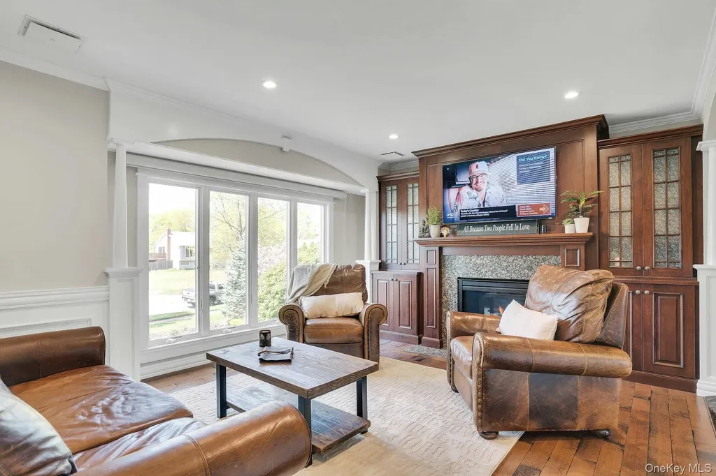 101 Hayrick Lane Commack NY 11725