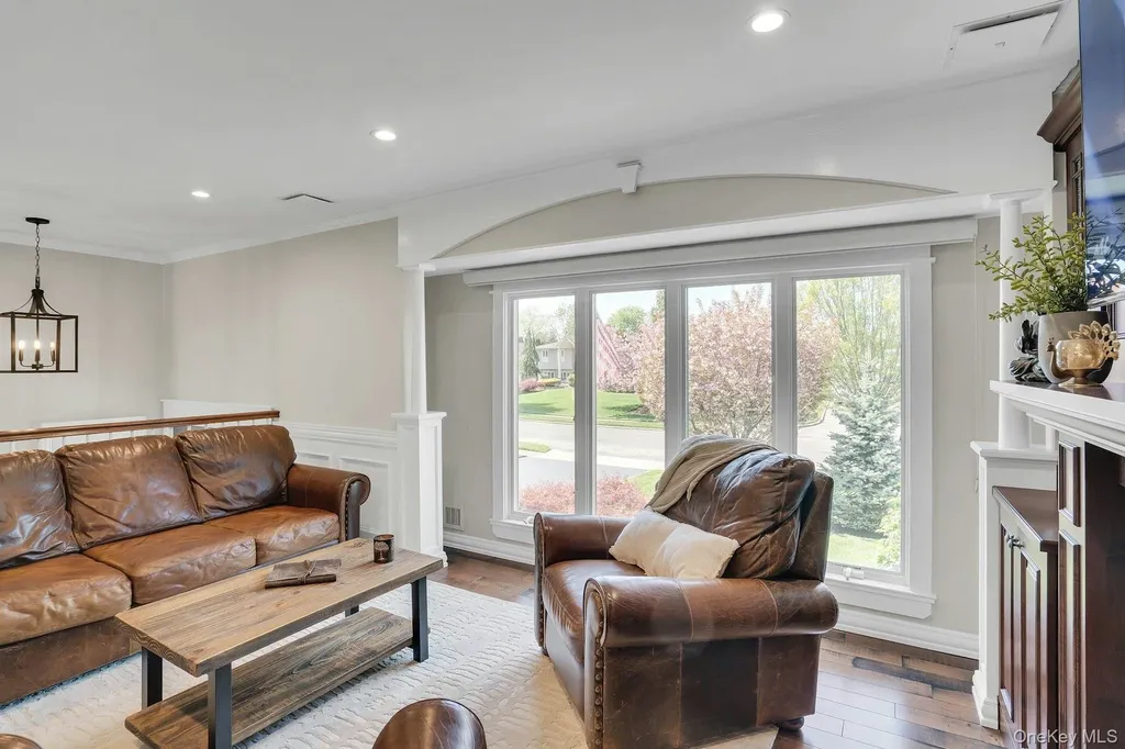 101 Hayrick Lane Commack NY 11725